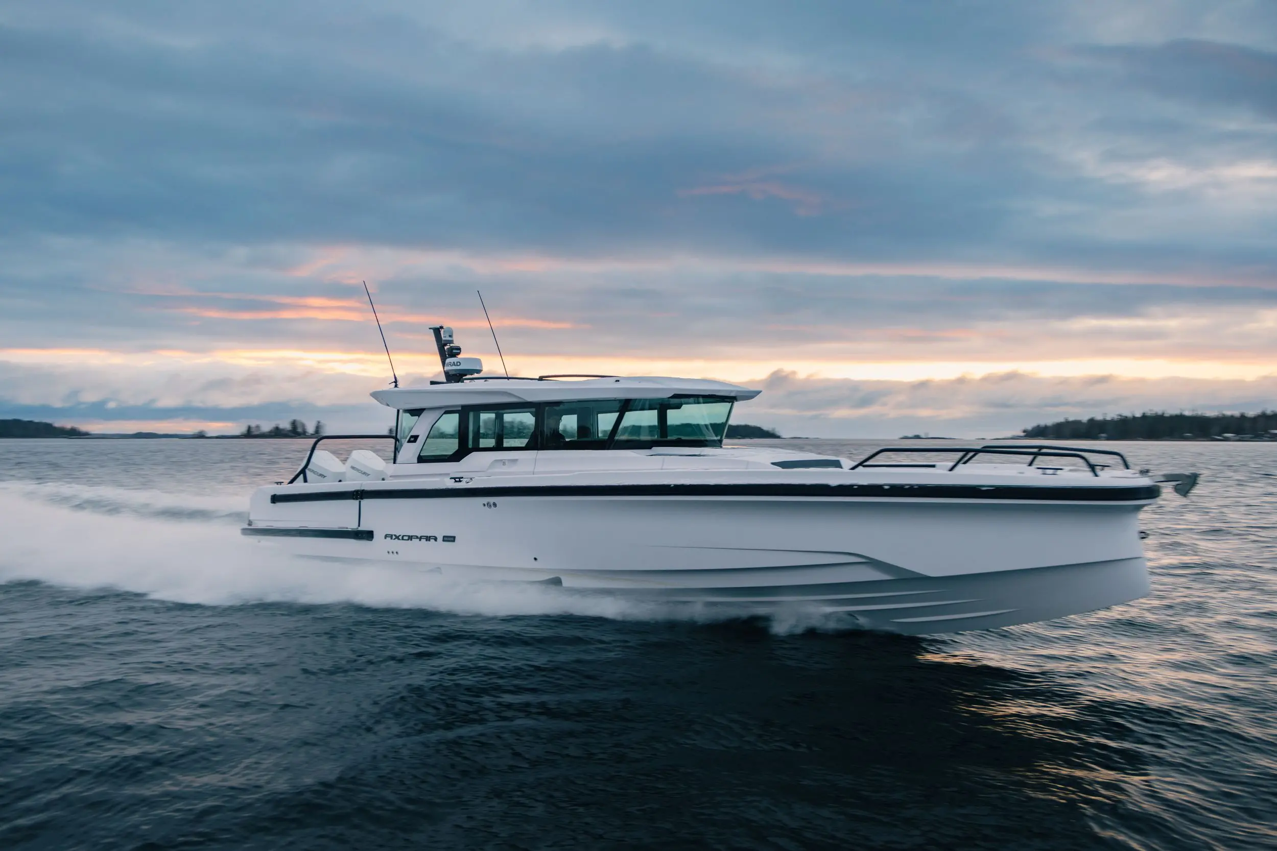 Axopar 38 XC Cross Cabin