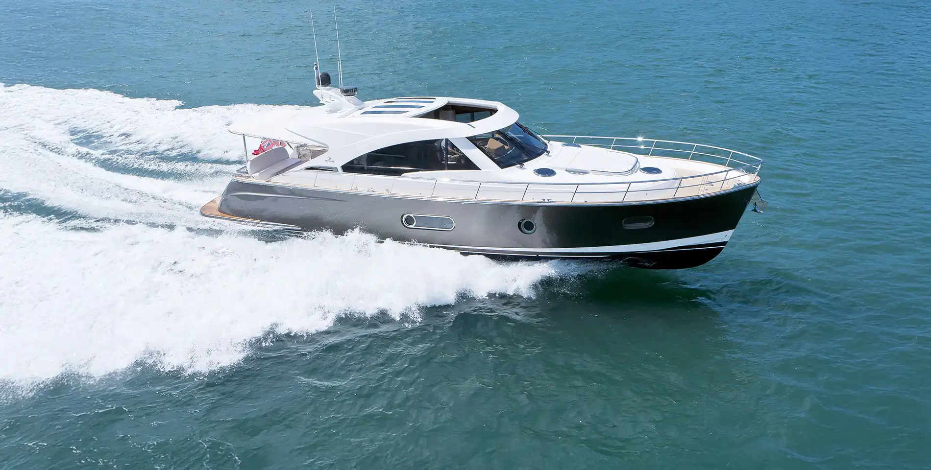 Belize 54 Sedan